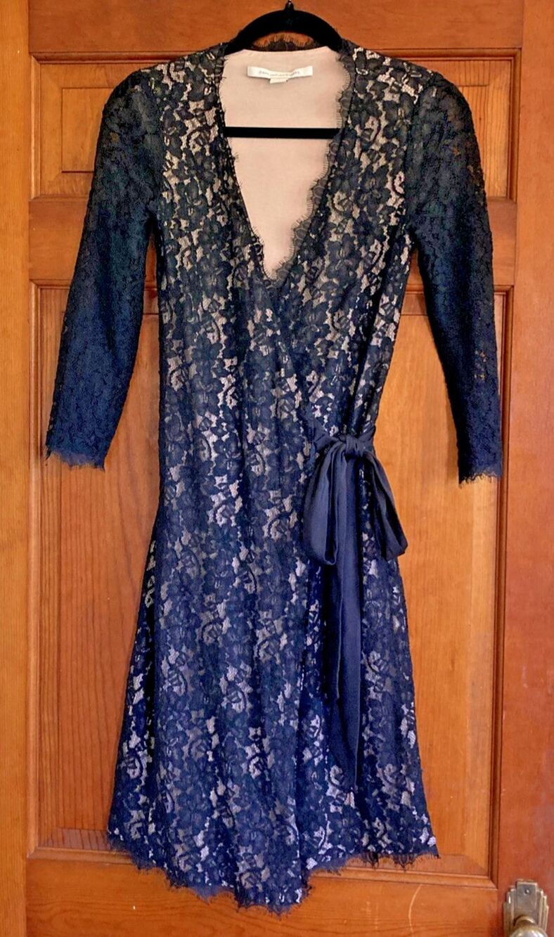 Diane von Furstenberg Womens 4 Julianna Wrap Dress Black Lace Cocktail Romantic